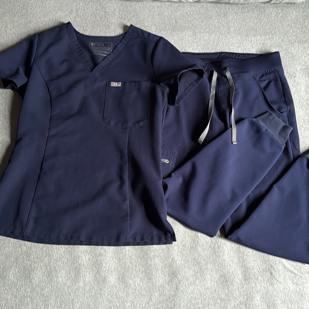 Figs scrub set (women’s, navy blue)